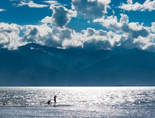 近年來，水資源污染嚴重，我們喝的水變成了怎樣？